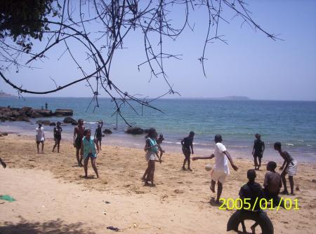 une tof avec les amis a la plage